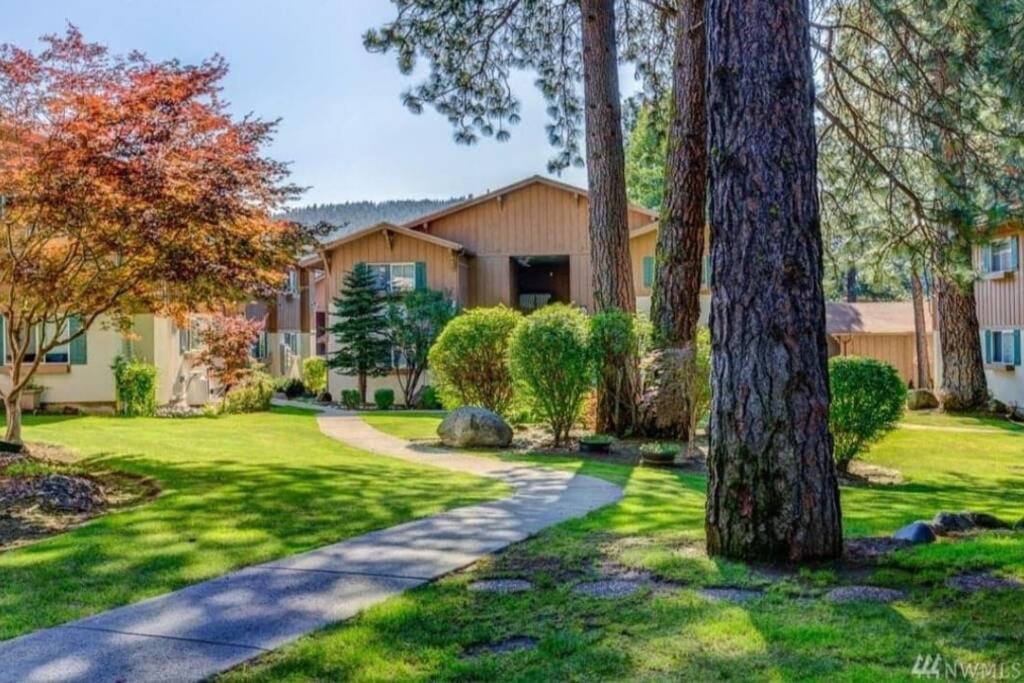 Das Bavarian Condo, 5 Star Ground Floor Unit, Walk To Town, Sleeps 6 Leavenworth Exterior photo